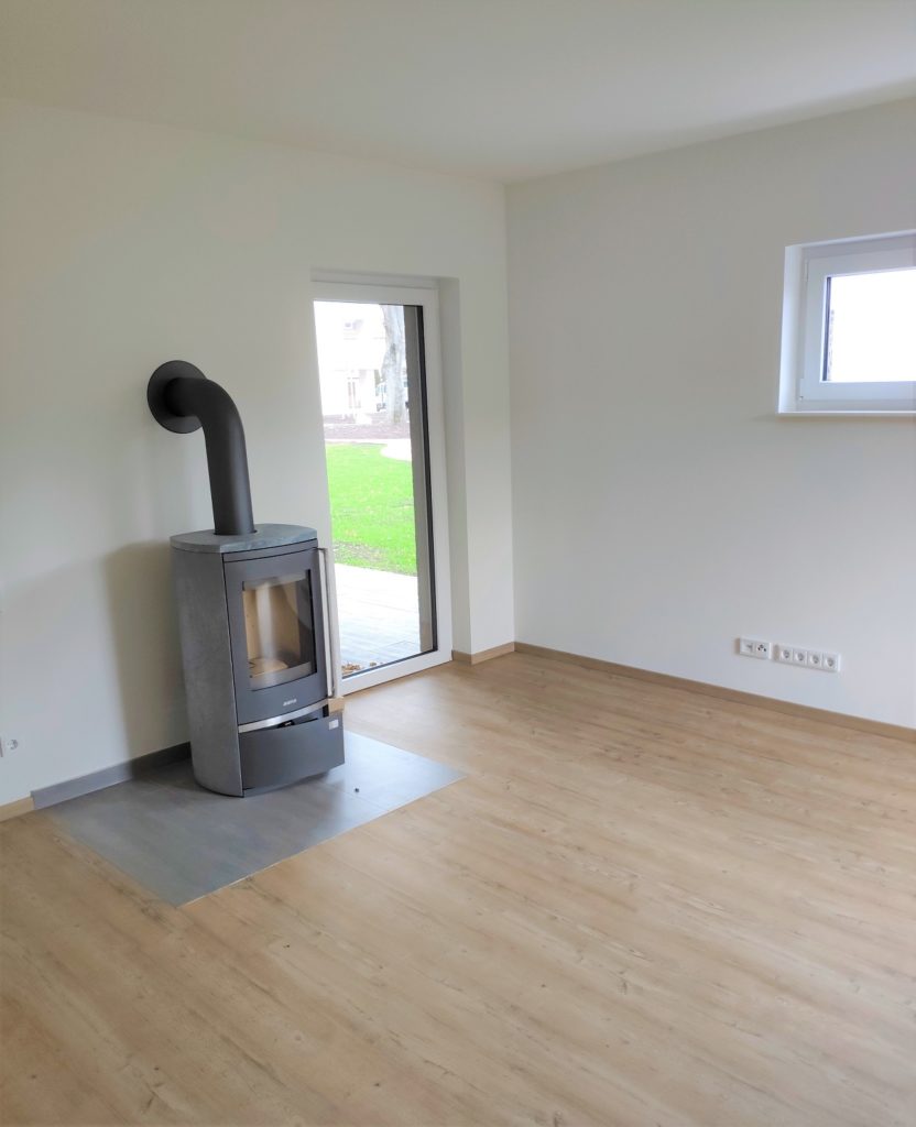 Wohnzimmer mit Kaminofen